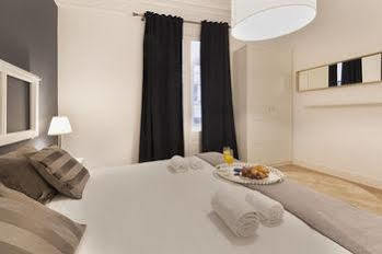 Nextdoor Miro Apartment *