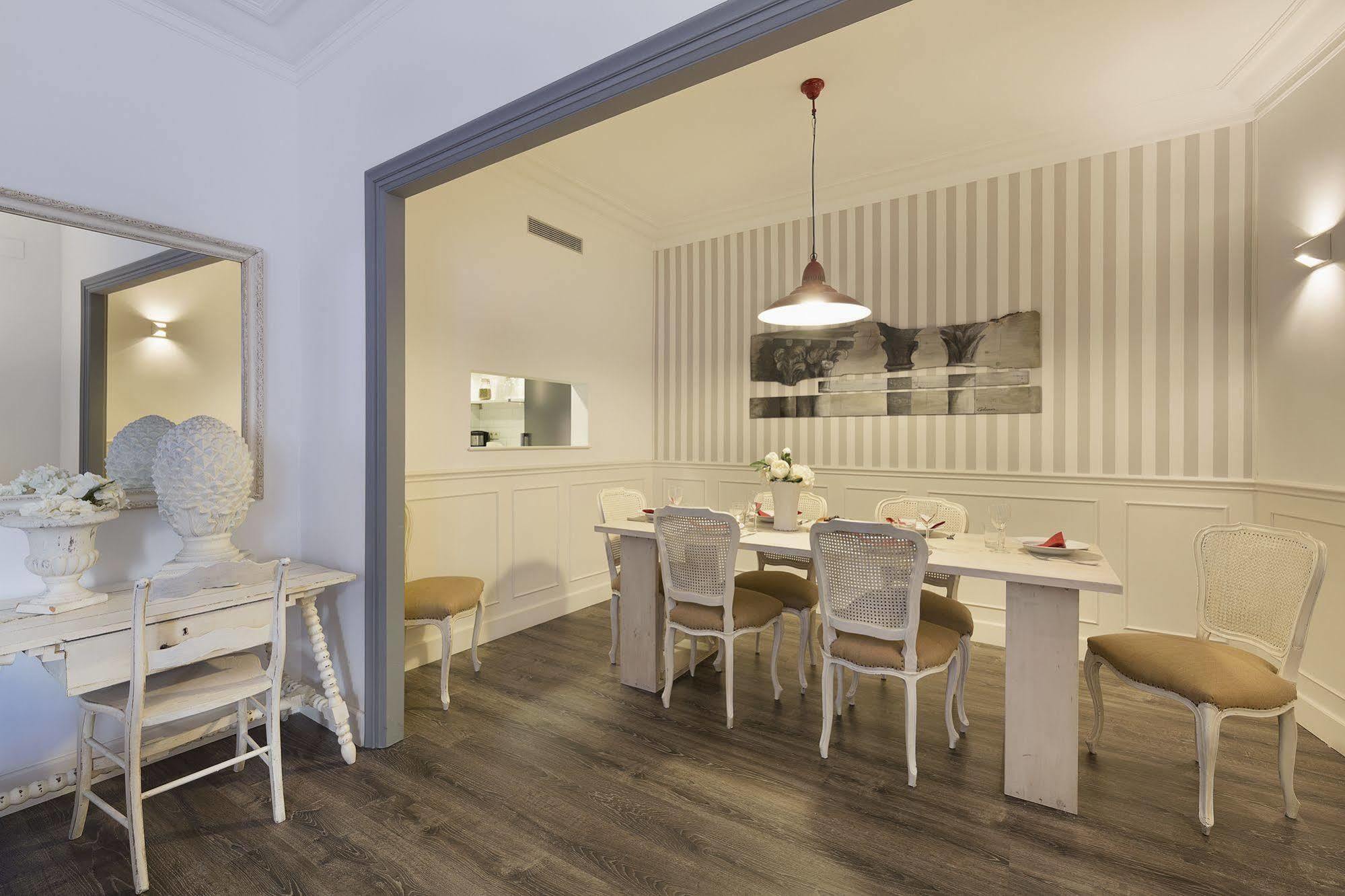 Nextdoor Miro Apartment *